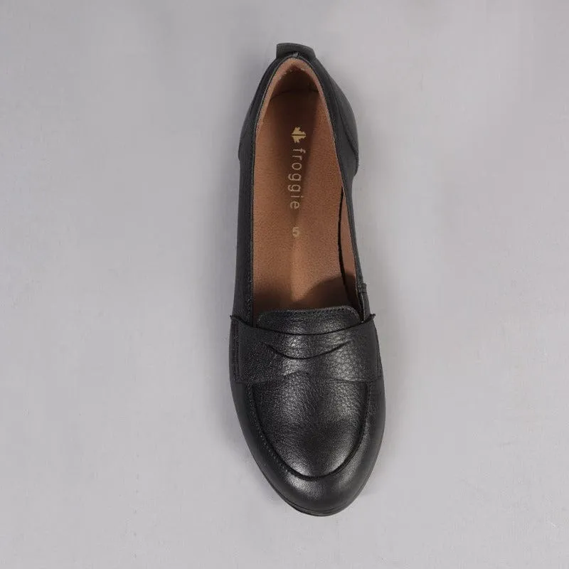 Flat Loafer in Black - 12644