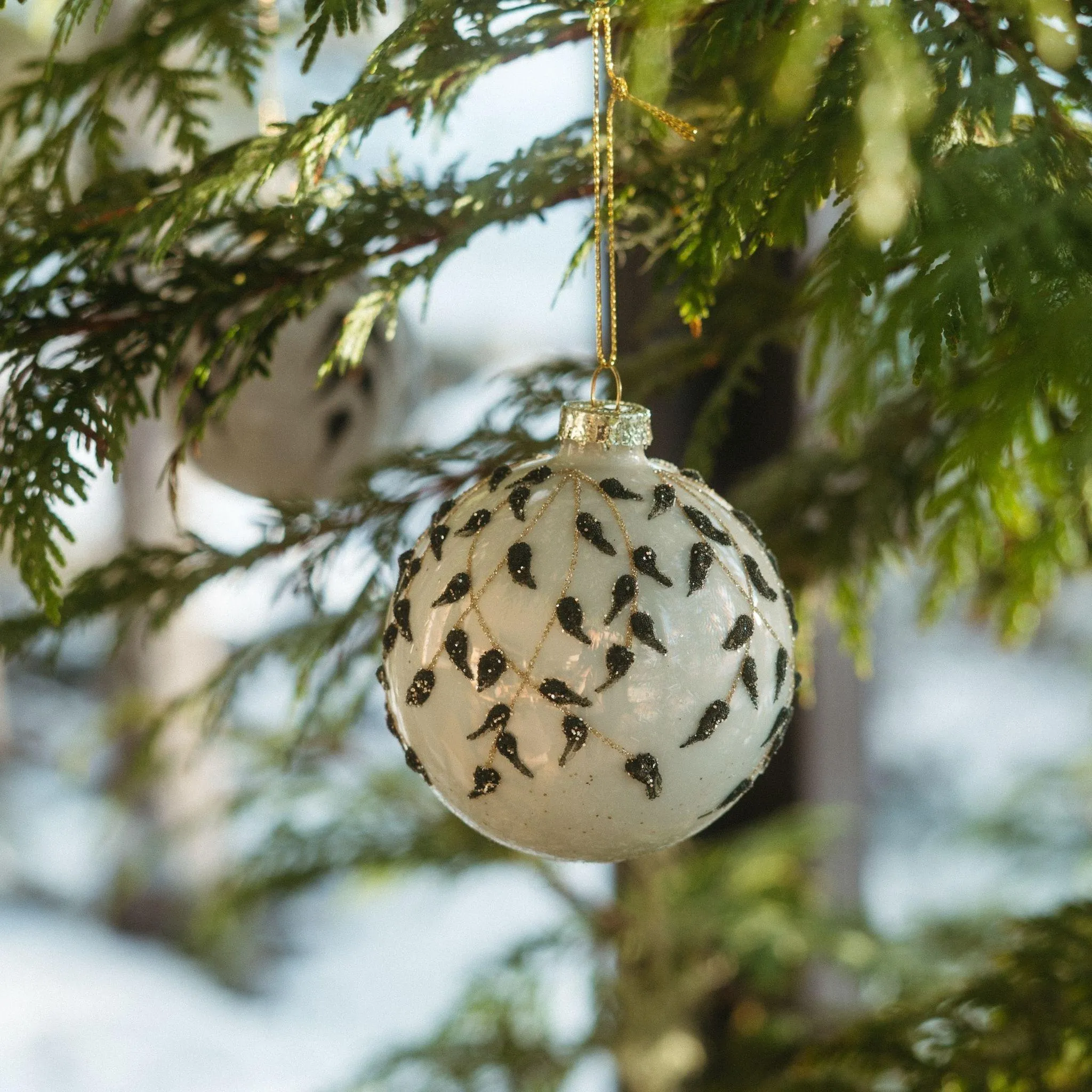 Ivy Glass Ornament