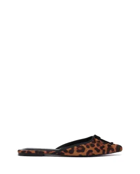 Levii Pointed Flat Leopard Microfibre